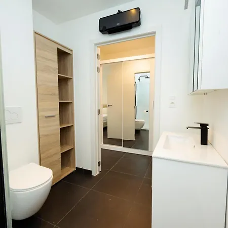 Apartman Zeedijk 237 *