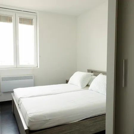 Apartment Zeedijk 237
