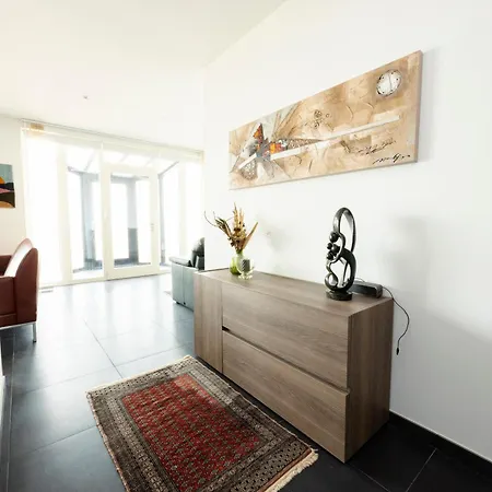 Apartment Zeedijk 237