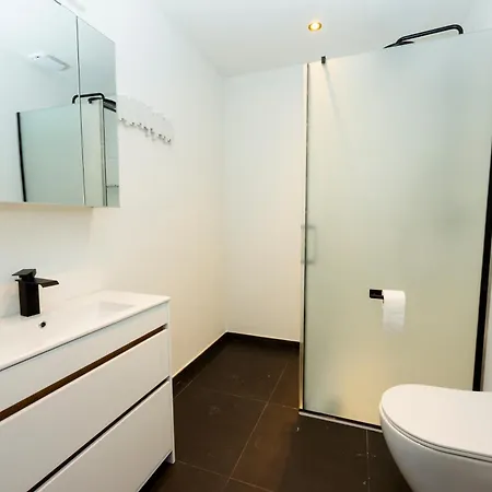 Apartman Zeedijk 237 *